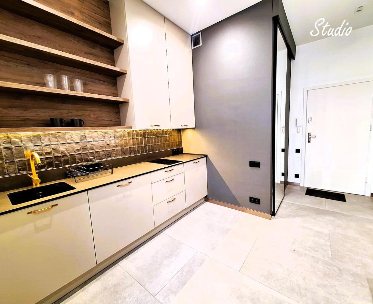Gold City Point Piotrkowska 37 وودج المظهر الخارجي الصورة